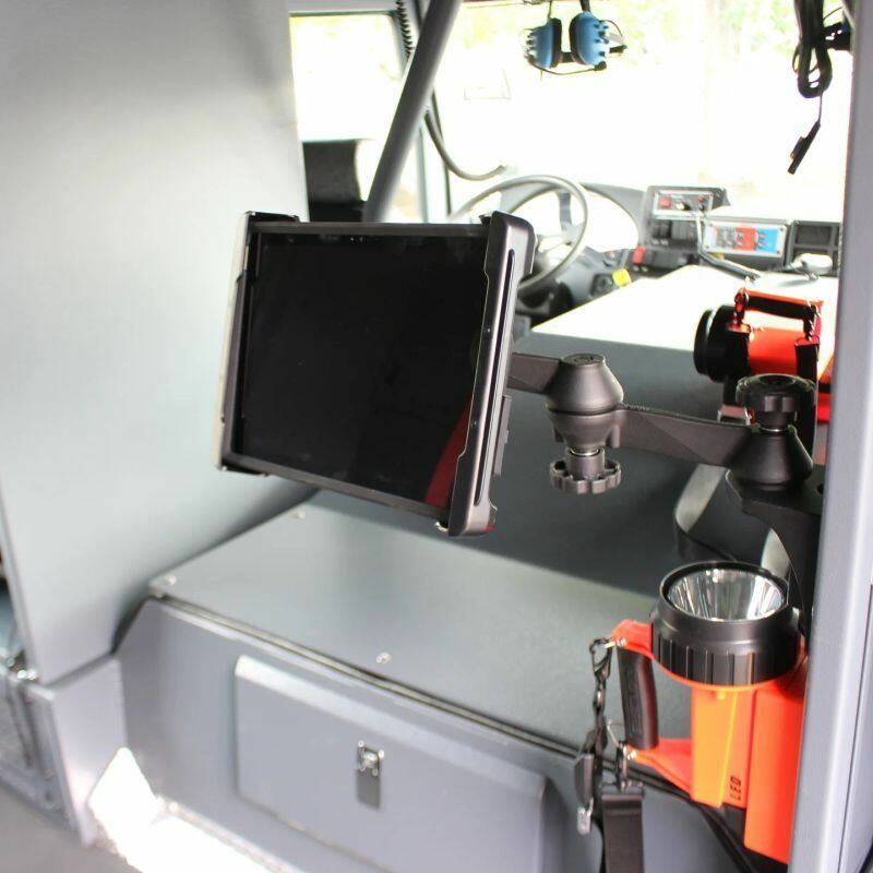 ram-109vs-5nbu with device installed on boat
