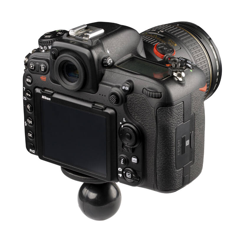 RAM-202AU RAM® Ball Adapter with Round Plate and 1/4"-20 Threaded Stud - C Size on camera