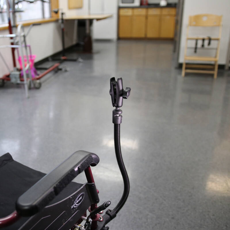 RAP-400-18-B-201 RAM® Tough-Claw® with RAM® Flex-Rod™ 18" Extension Arm for Wheelchairs