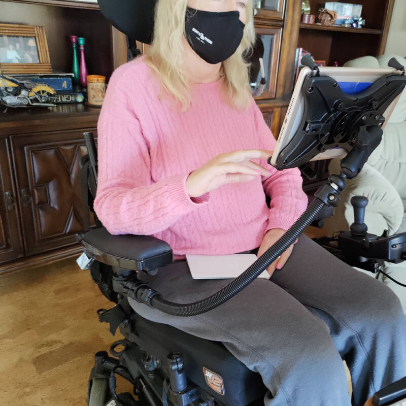 RAP-AAPR-WCT RAM® Universal Wheelchair Base with Quick Release & Swivel Feature with flexible arm and X-Grip