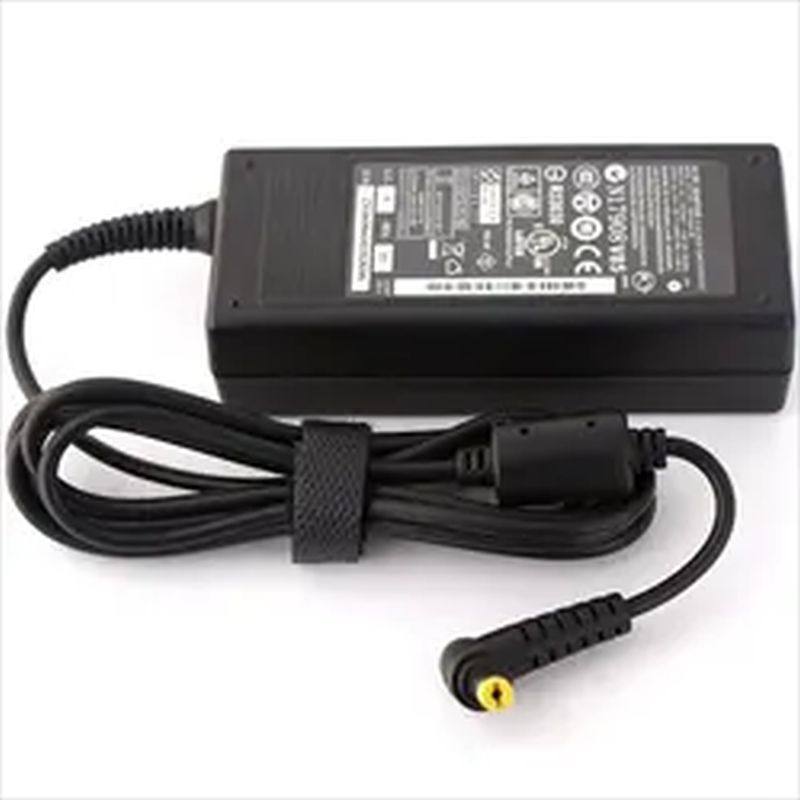 DYNAMIX 90W Universal Replacement Notebook / Laptop Power Adapter.