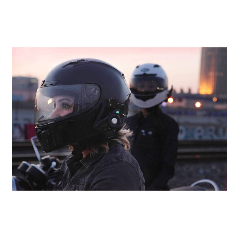 Sena 30k Bluetooth Comm System with Mesh on helmet 
